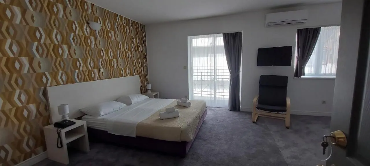 Hotel Aqua - Guest Rooms & Suites Kaštela 3*,